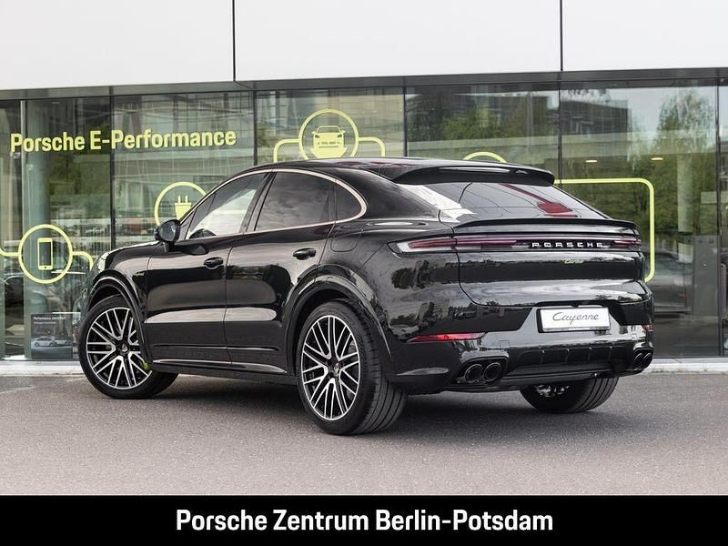 Neu Porsche Cayenne Turbo E-Hybrid 740 PS (544 kW) 2025 Schwarz SUV