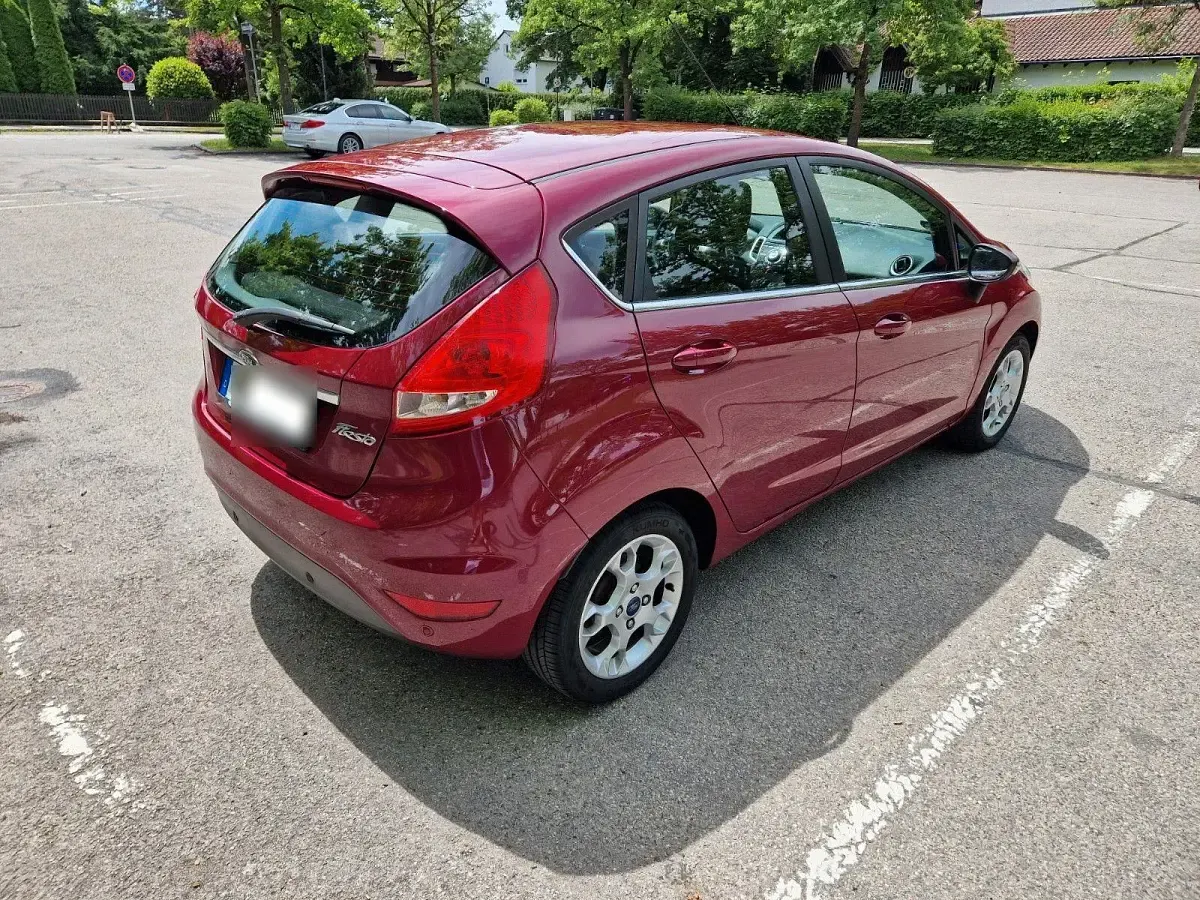 Gebraucht Ford Fiesta Titanium 82 PS (60 kW) 2012 Kleinwagen