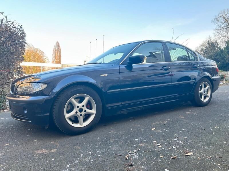 Blau Gebraucht 2004 BMW 320 Limousine | 2.800 € (Fairer Preis) - Bild 1/4