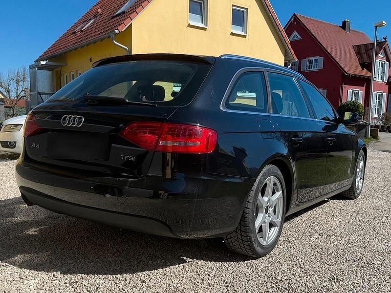 Gebraucht Audi A4 160 PS (117 kW) 2012 Schwarz Kombi