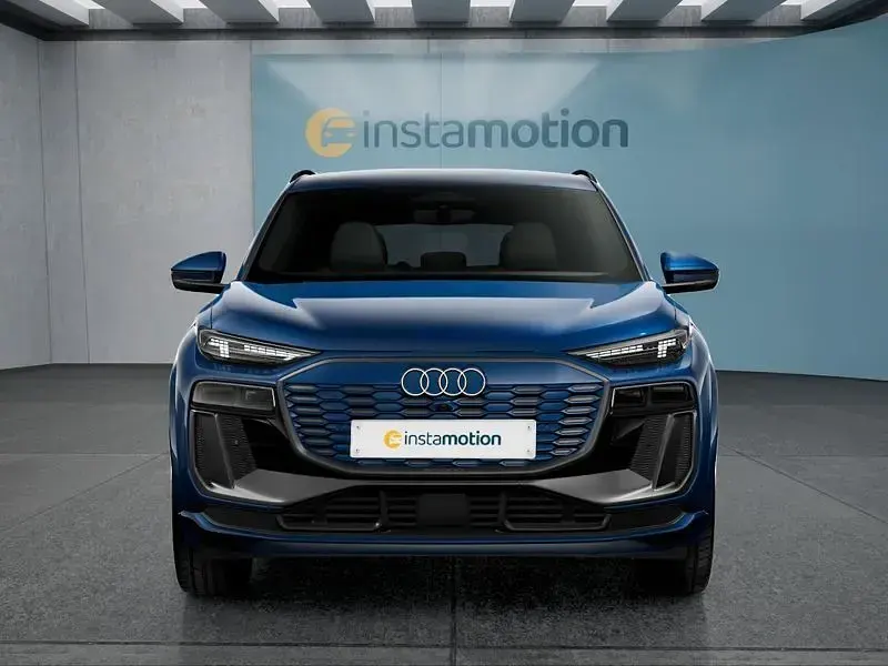 Second-hand Audi Q6 e-tron 284 kW (387 CP) 2024 Albastru SUV