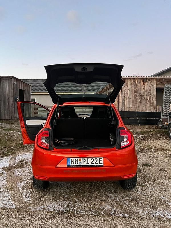Gebraucht Renault Twingo Equilibre 60 kW (82 PS) 2022 Orange Kleinwagen