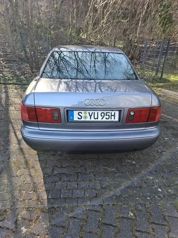 Usata Audi A8 230 CV (169 kW) 1995 Grigio Berlina