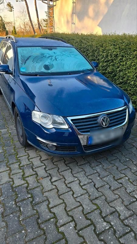 Gebraucht VW Passat 140 PS (102 kW) 2009 Blau Kombi