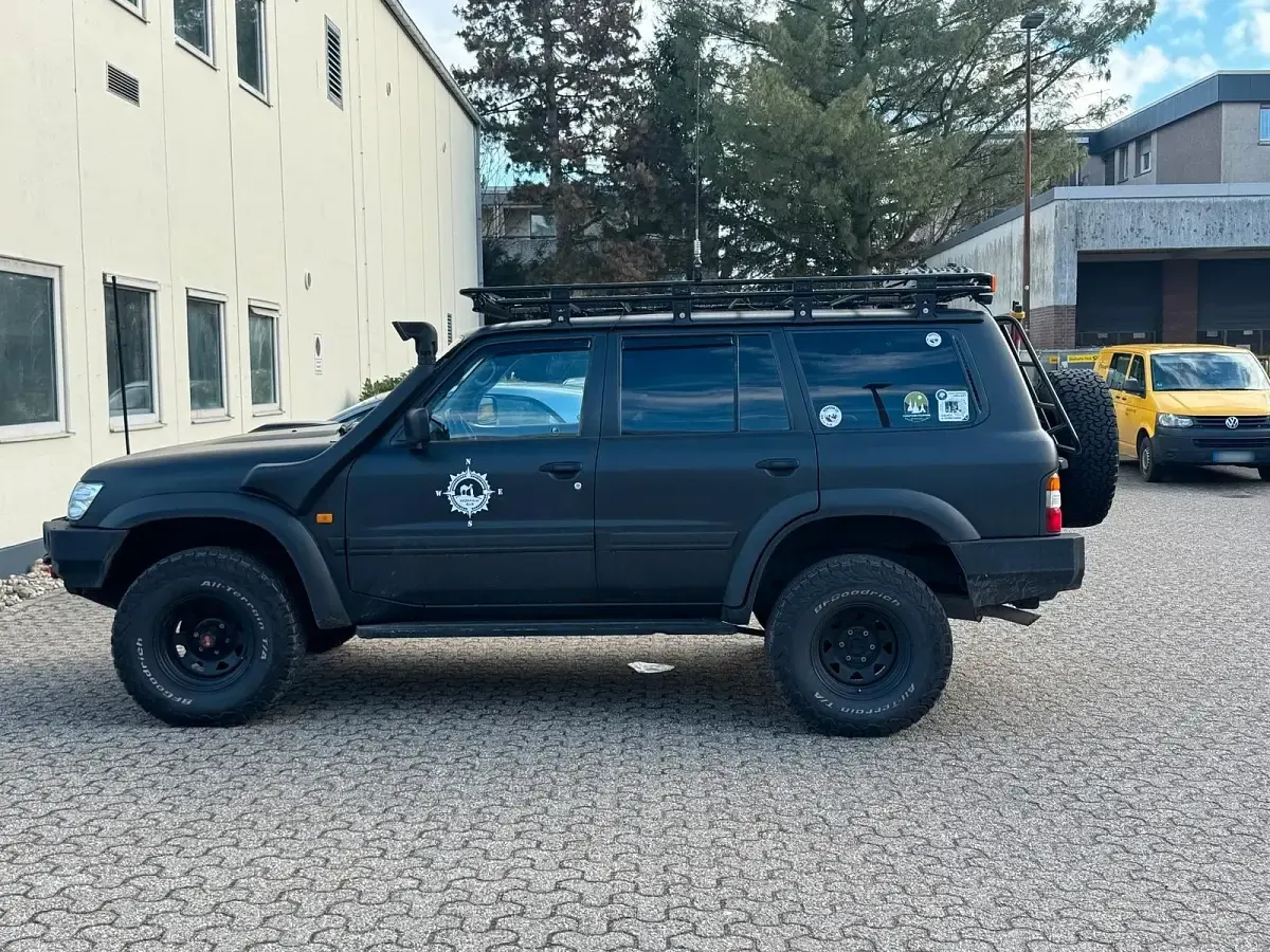 Gebraucht Nissan Patrol 160 PS (117 kW) 2000 Schwarz SUV