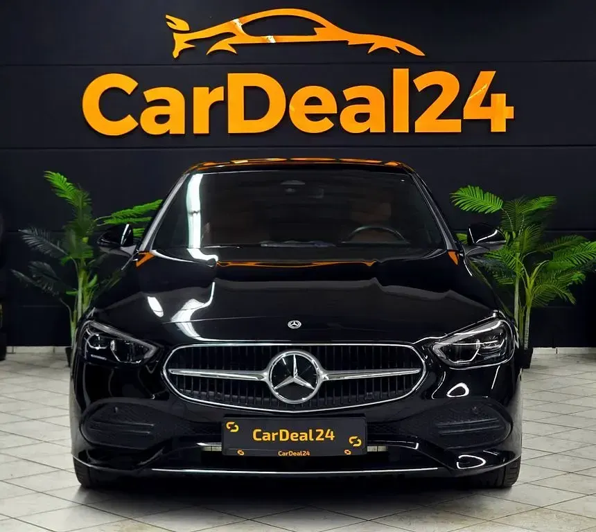 Gebraucht Mercedes C180 170 PS (125 kW) 2022 Schwarz Limousine