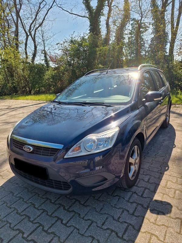 Blau Gebraucht 2009 Ford Focus Style Kombi | 4.000 € (Teuer) - Bild 1/4