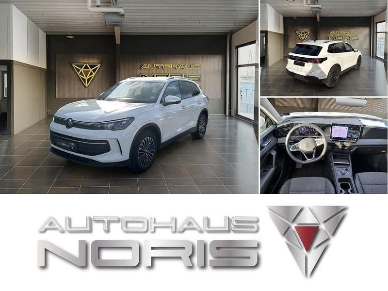 Weiß Gebraucht 2024 VW Tiguan Design SUV | 34.440 € (Superpreis) - Bild 1/4