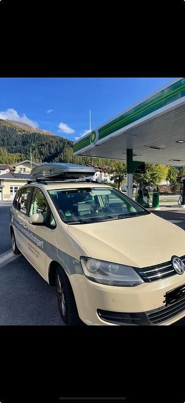 Beige Gebraucht 2017 VW Sharan S Van / Kleinbus | 7.200 € - Bild 1/4