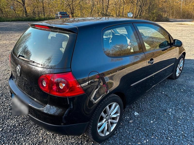 Gebraucht VW Golf IV 75 PS (55 kW) 2004 Schwarz Limousine
