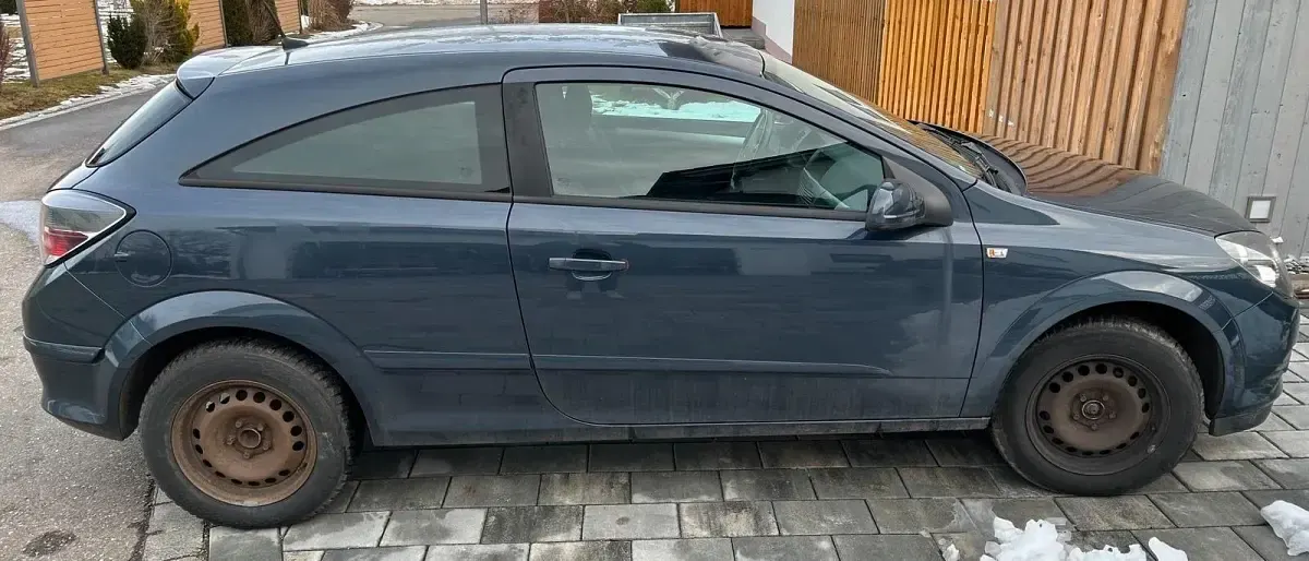 Gebraucht Opel Astra GTC 140 PS (102 kW) 2009 Blau Coupé