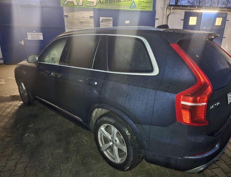 Usado Volvo XC90 224 HP (164 kW) 2015 Preto SUV