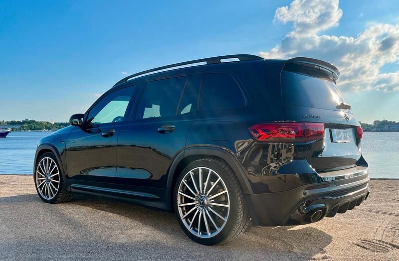 Schwarz Gebraucht 2022 Mercedes GLB35 AMG SUV | 44.500 € (Fairer Preis) - Bild 1/4