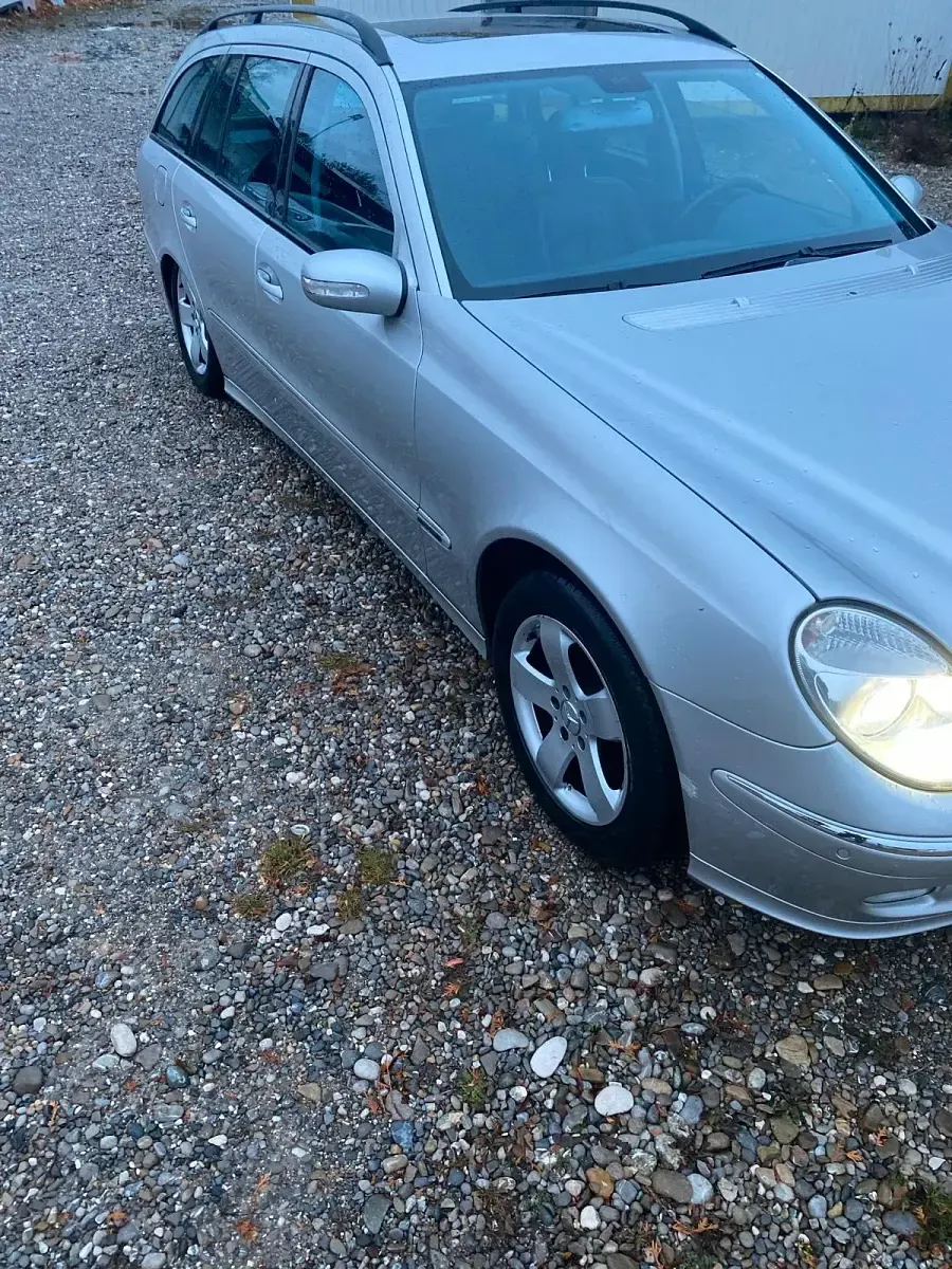 Gebraucht Mercedes E320 224 PS (164 kW) 2004 Silber Kombi