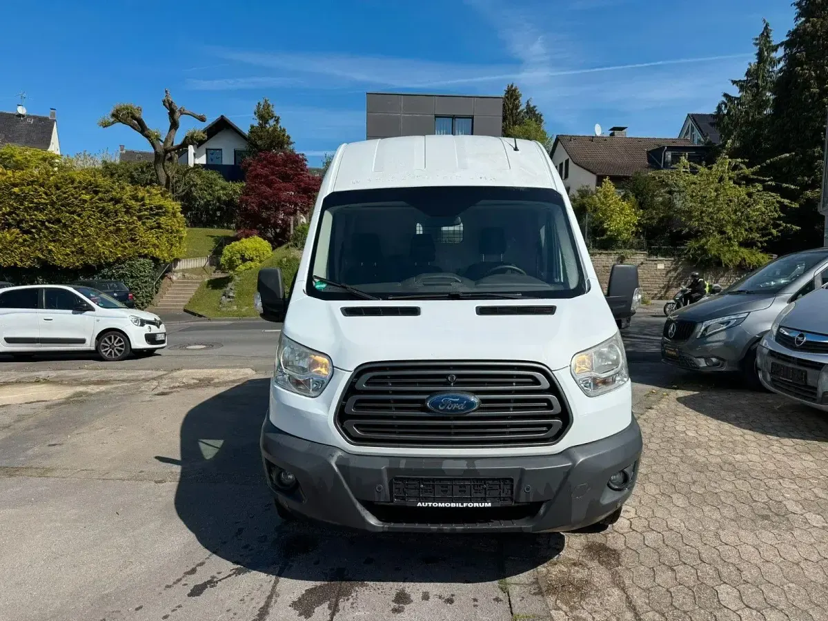 Gebraucht Ford Transit Trend 170 PS (125 kW) 2017 Weiß Van / Kleinbus