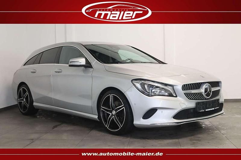 Silber Gebraucht 2018 Mercedes CLA200 Kombi | 19.300 € (Guter Preis) - Bild 1/4