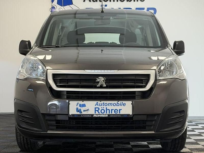 Gebraucht Peugeot TePee Active 99 PS (72 kW) 2018 Grau Van / Kleinbus