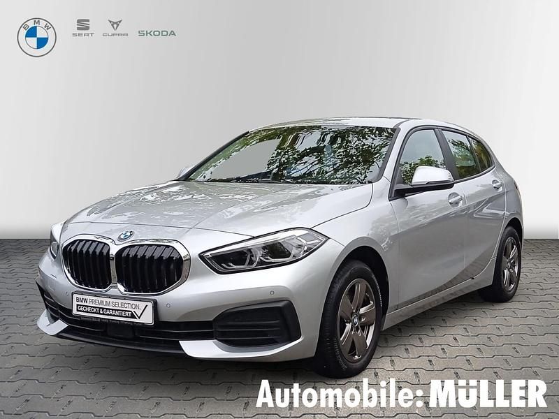 Silber Gebraucht 2021 BMW 118 Advantage Kleinwagen | 23.850 € (Fairer Preis) - Bild 1/4