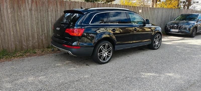 Second-hand Audi Q7 S-Line 326 CP (239 kW) 2007 Negru SUV