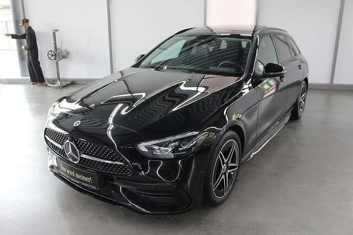 Schwarz Gebraucht 2022 Mercedes C200 AMG Kombi | 37.490 € (Teuer) - Bild 1/4