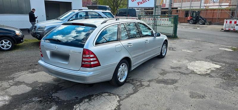 Gebraucht Mercedes C200 163 PS (119 kW) 2005 Silber Kombi