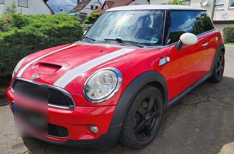 Rot Gebraucht 2008 Mini Cooper S Kleinwagen | 8.899 € (Etwas zu teuer) - Bild 1/4