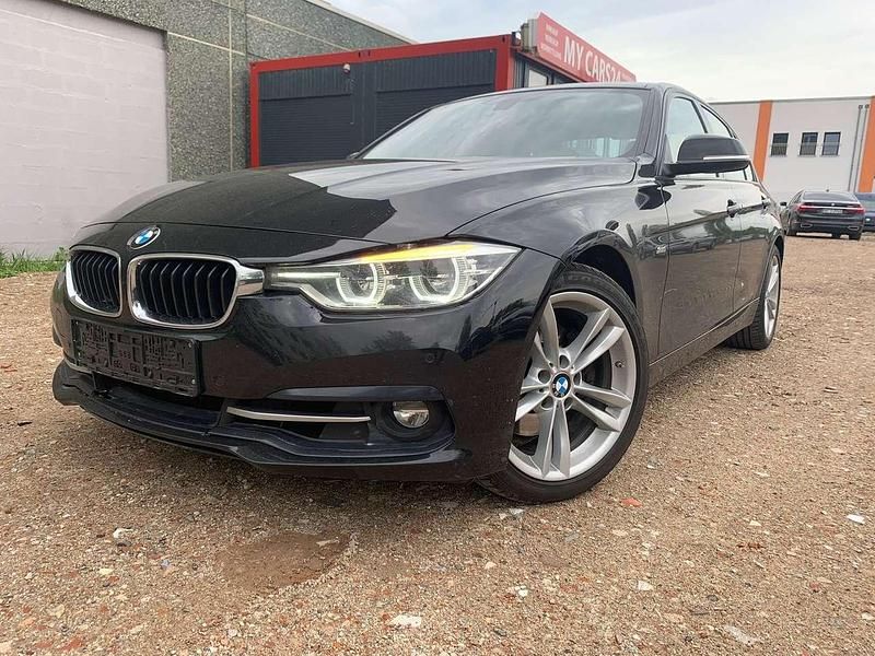 Schwarz Gebraucht 2017 BMW 330 Luxury Line Limousine | 14.500 € (Superpreis) - Bild 1/4