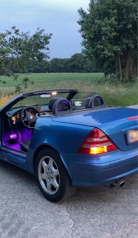 Gebraucht Mercedes SLK200 163 PS (119 kW) 2001 Andere farben Cabrio