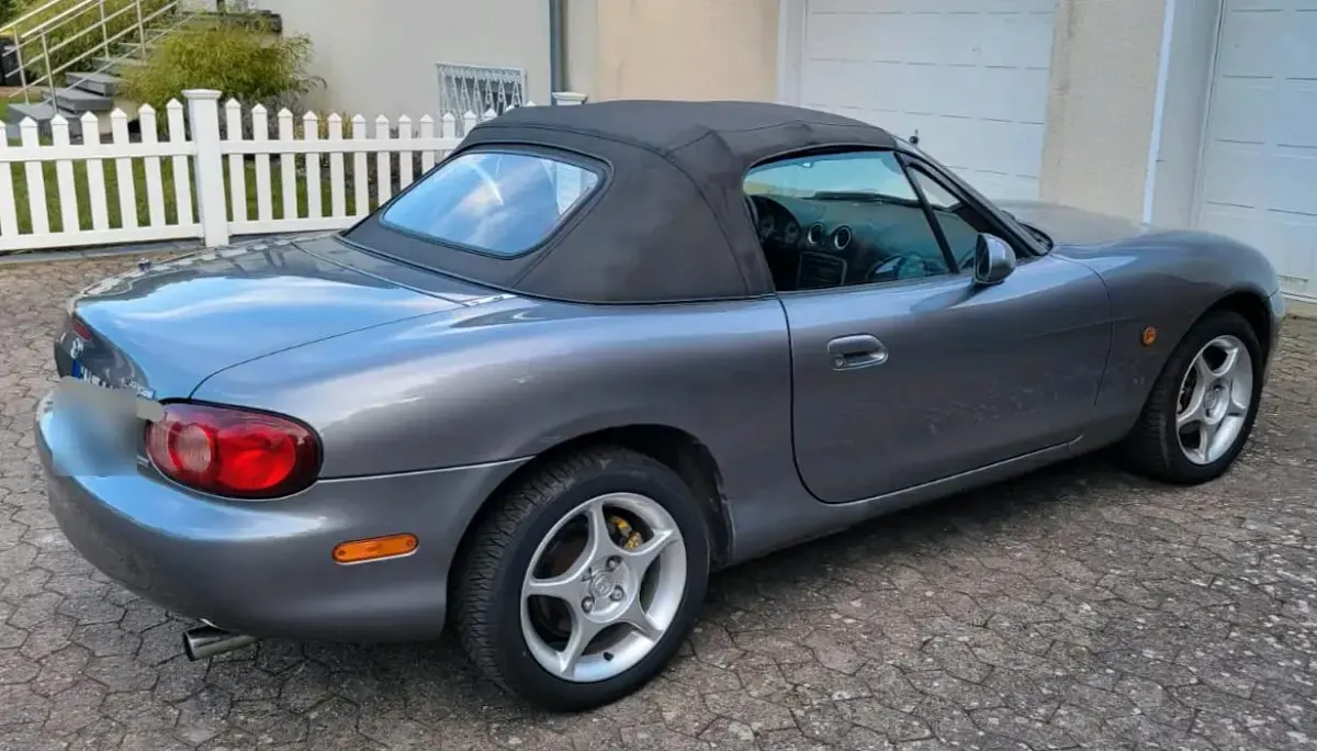 Gebraucht Mazda MX5 110 PS (80 kW) 2000 Silber Cabrio