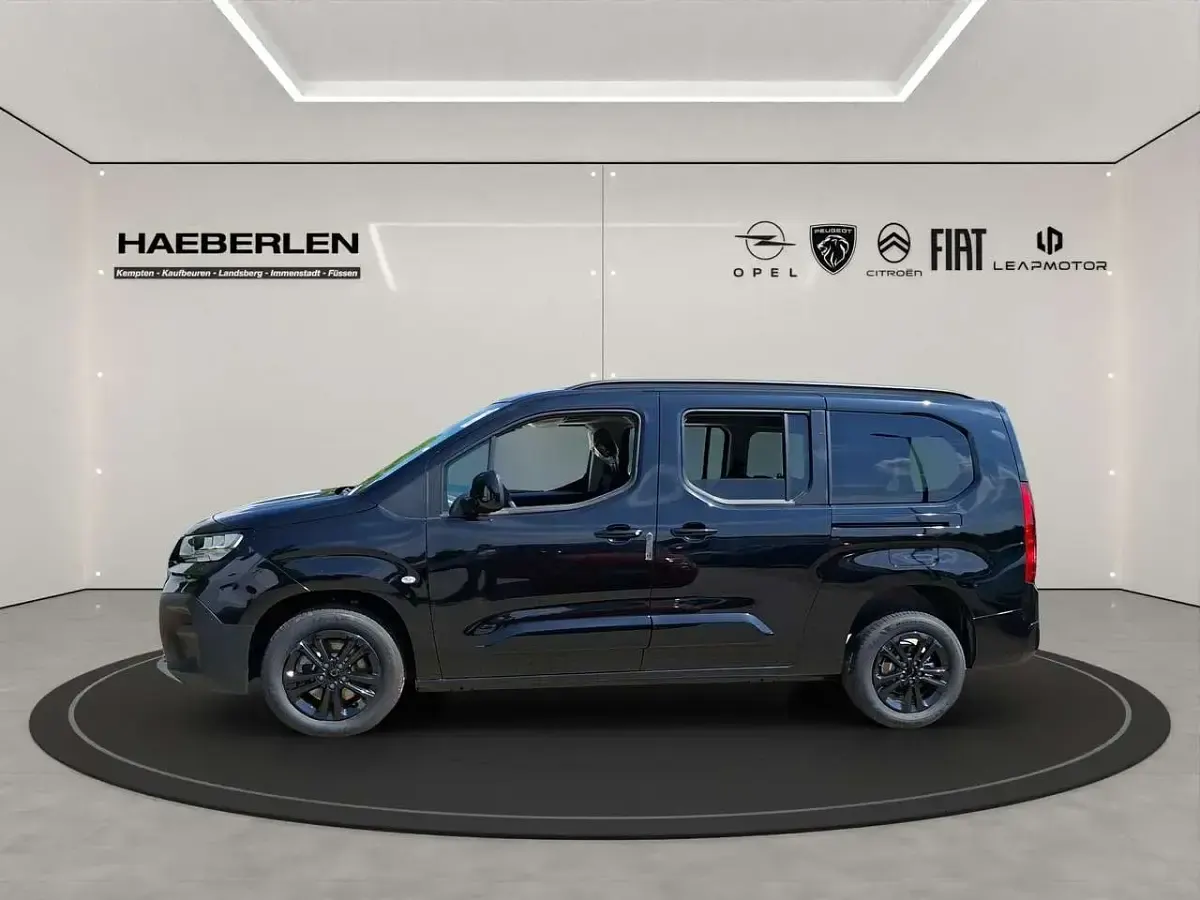 Neu Fiat Qubo Icon 131 PS (96 kW) 2026 Schwarz Van / Kleinbus