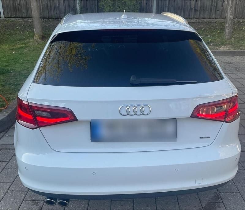 Second-hand Audi A3 S-Line 184 CP (135 kW) 2014 Alb Berlinǎ