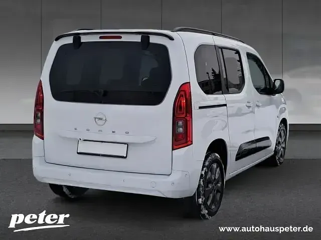 Gebraucht Opel Combo 131 PS (96 kW) 2024 Weiß Van / Kleinbus