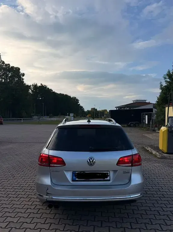 Gebraucht VW Passat Highline 140 PS (102 kW) 2014 Grau Kombi