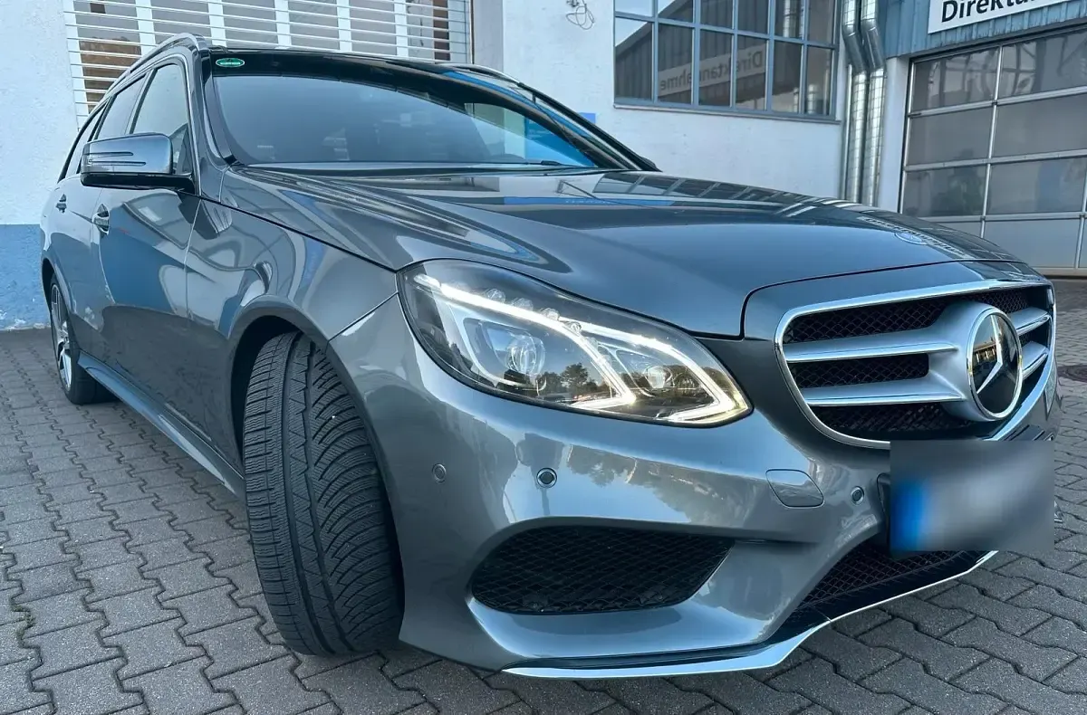 Gebraucht Mercedes E350 AMG line 252 PS (185 kW) 2016 Grau Kombi