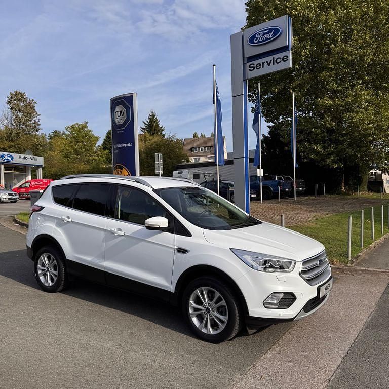Weiß Gebraucht 2019 Ford Kuga Titanium SUV | 18.977 € (Fairer Preis) - Bild 1/4