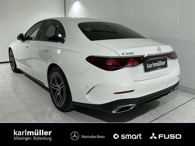 Gebraucht Mercedes E200 AMG 204 PS (150 kW) 2024 Unilack polarweiß Limousine