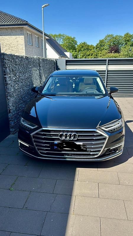 Schwarz Gebraucht 2020 Audi A8L Limousine | 41.000 € - Bild 1/4