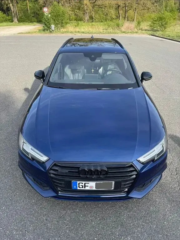 Gebraucht Audi A4 Sport 190 PS (139 kW) 2017 Blau Kombi