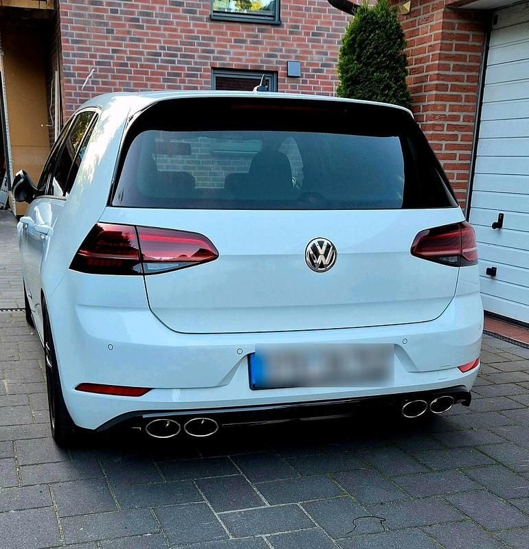 Gebraucht VW Golf VII R-line 116 PS (85 kW) 2019 Weiß Kleinwagen