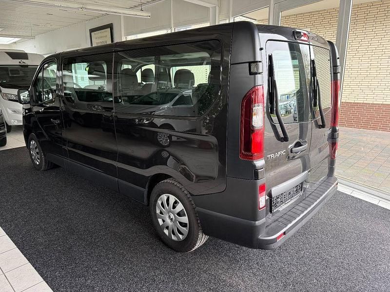 Gebraucht Renault Trafic 121 PS (88 kW) 2019 Schwarz Van / Kleinbus
