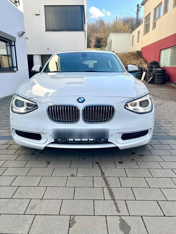 Gebraucht BMW 116 Advantage 136 PS (100 kW) 2014 Weiß Kleinwagen