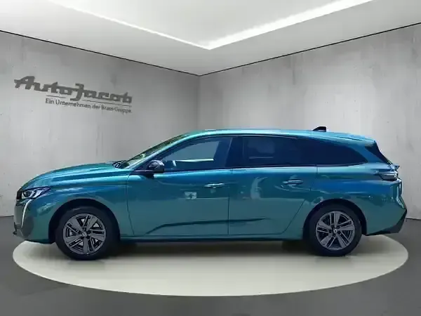 Gebraucht Peugeot 308 Allure 136 PS (100 kW) 2024 Avatar blau Kombi