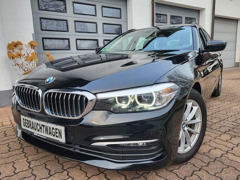 Schwarz Gebraucht 2019 BMW 520 Limousine | 22.950 € (Superpreis) - Bild 1/4