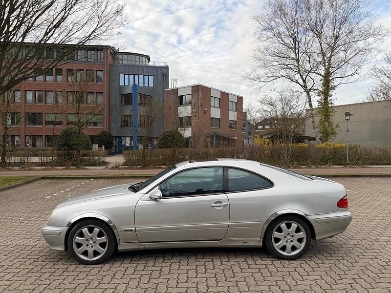Gebraucht Mercedes CLK230 197 PS (144 kW) 2000 Silber Coupé