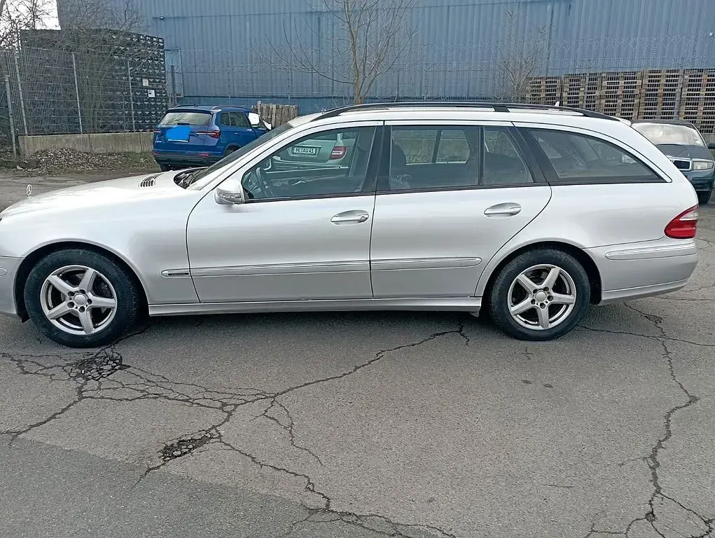 Brugt Mercedes E220 Elegance 170 HK (125 kW) 2008 Sølv Sedan