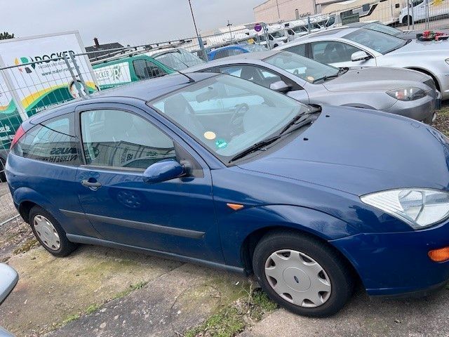 Gebraucht Ford Focus Ambiente 101 PS (74 kW) 2001 Blau