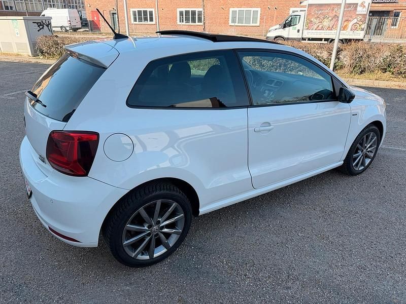 Gebraucht VW Polo 90 PS (66 kW) 2014 Weiß Kleinwagen