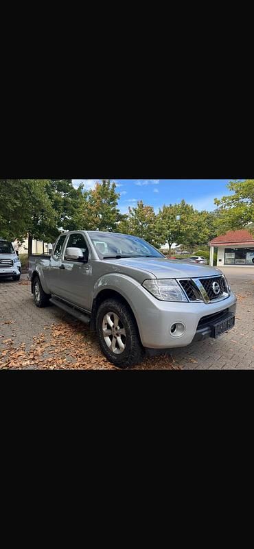 Gebraucht Nissan Navara 190 PS (139 kW) 2012 Silber Pickup