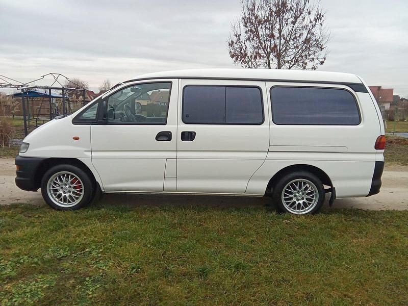 Second-hand Mitsubishi L400 86 CP (63 kW) 2000 Alb Van
