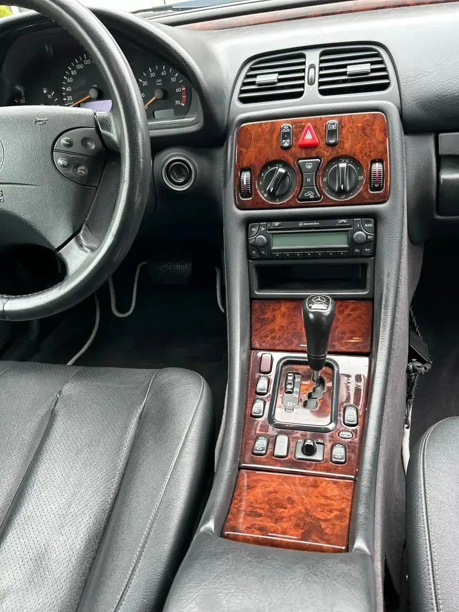 Gebraucht Mercedes CLK230 199 PS (146 kW) 1999 Schwarz Cabrio